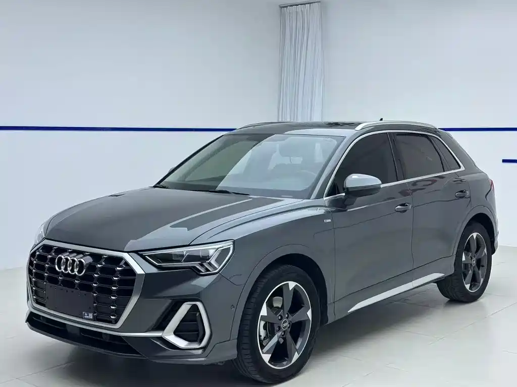Купить Audi Q3