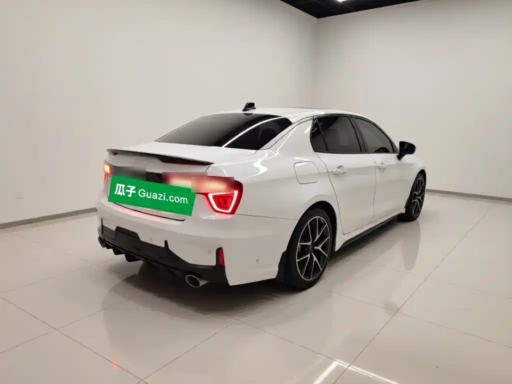 Lynk & Co 03 — миниатюра 6