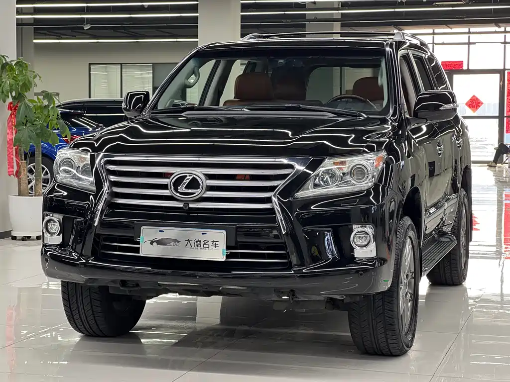 Lexus LX 2014