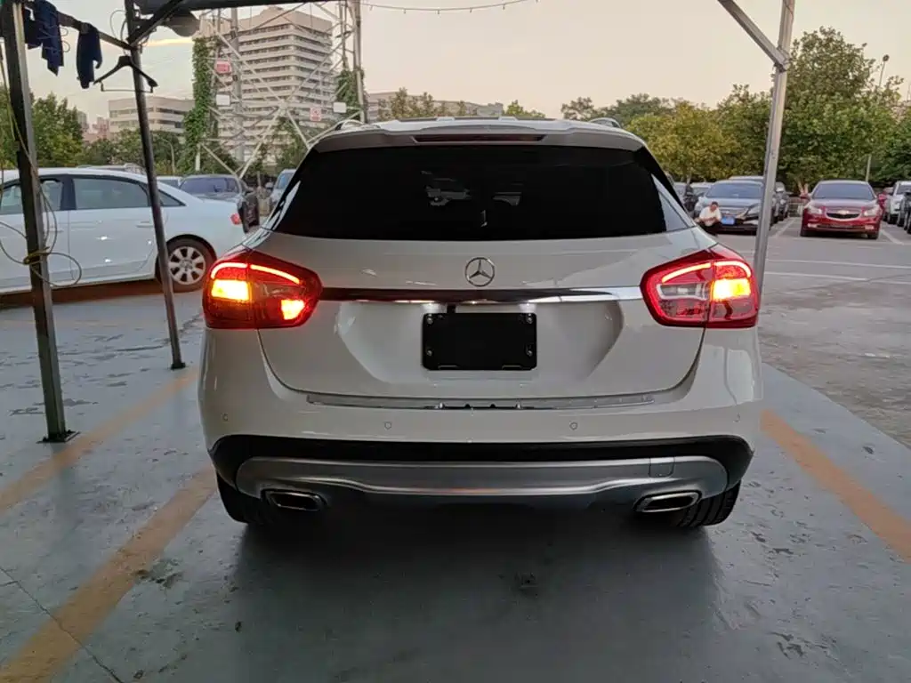 Mercedes-Benz GLA — миниатюра 6