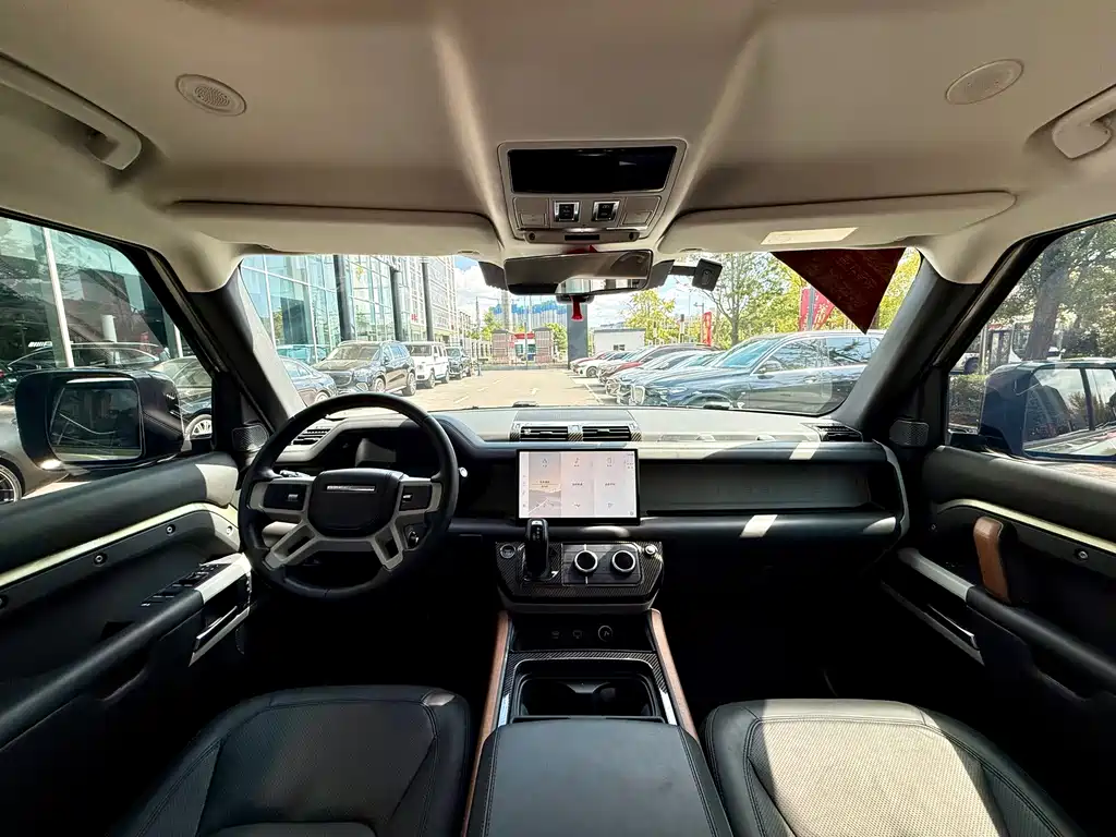 Land Rover Defender — миниатюра 22