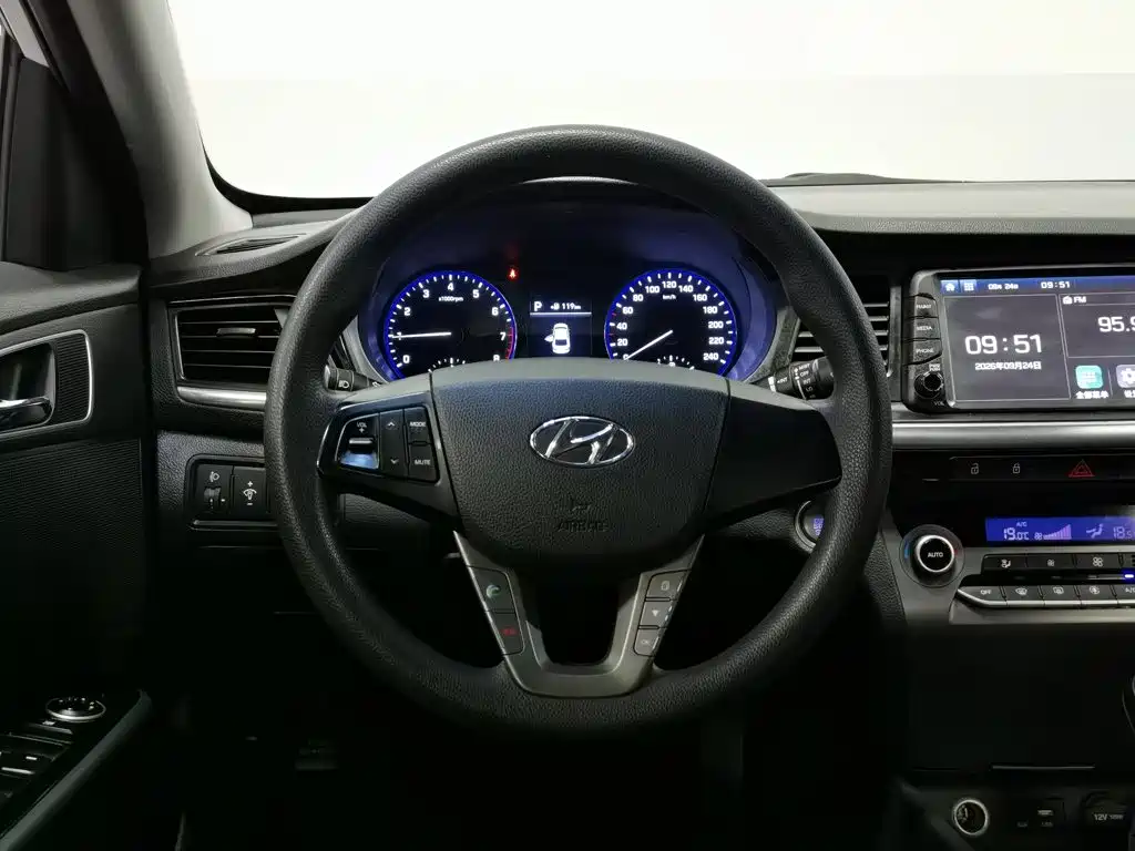 Hyundai Mistra — миниатюра 11
