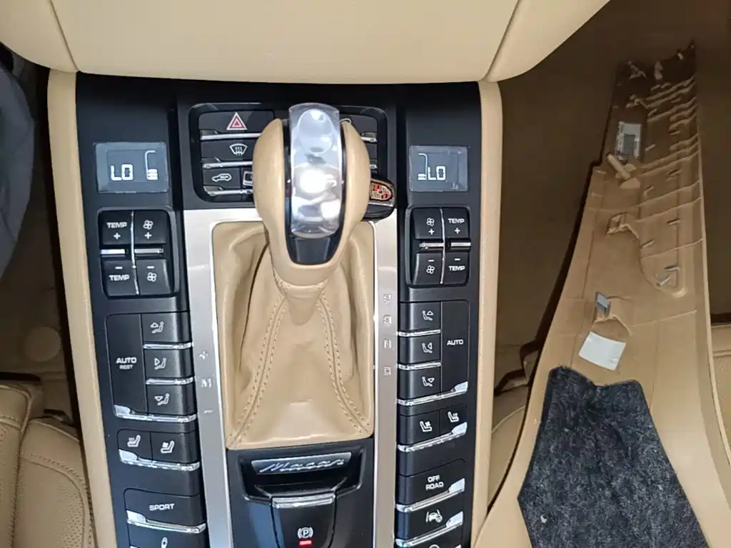 Porsche Macan — миниатюра 14