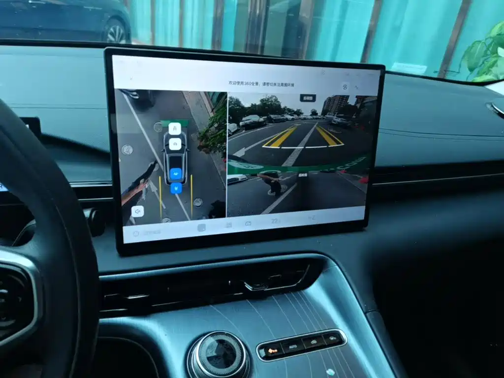 Galaxy Galaxy E5 — миниатюра 13