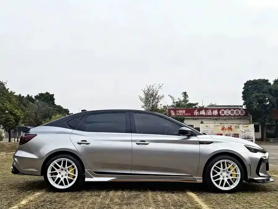 MG MG6 — миниатюра 8