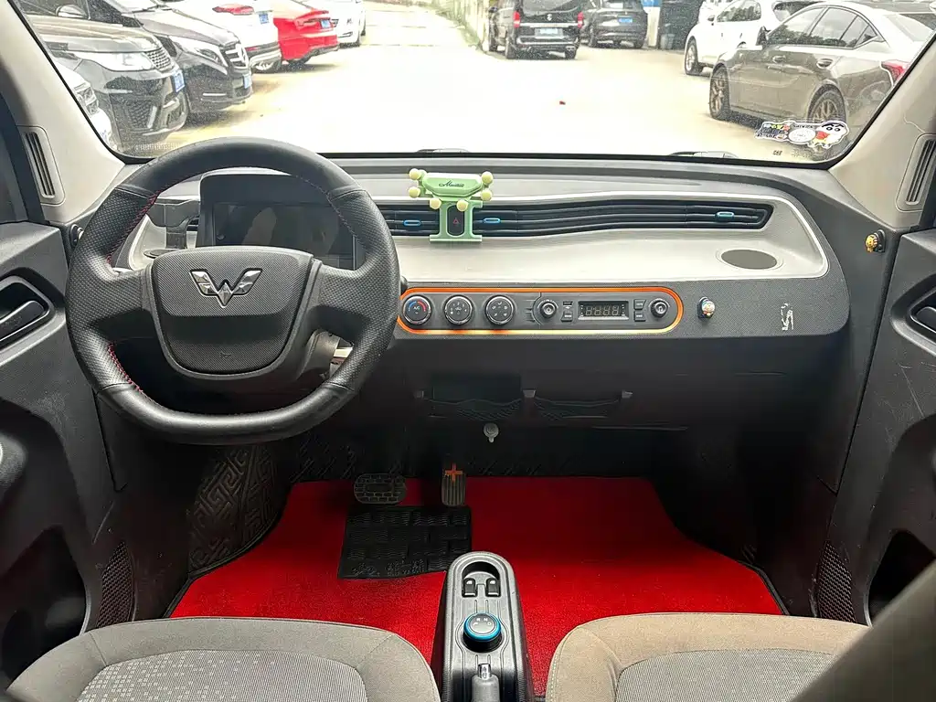 Wuling MINIEV — миниатюра 8