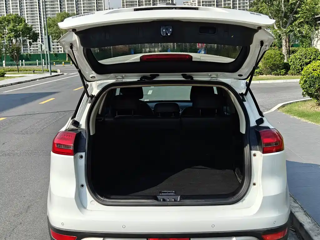 Geely Boyue — миниатюра 13