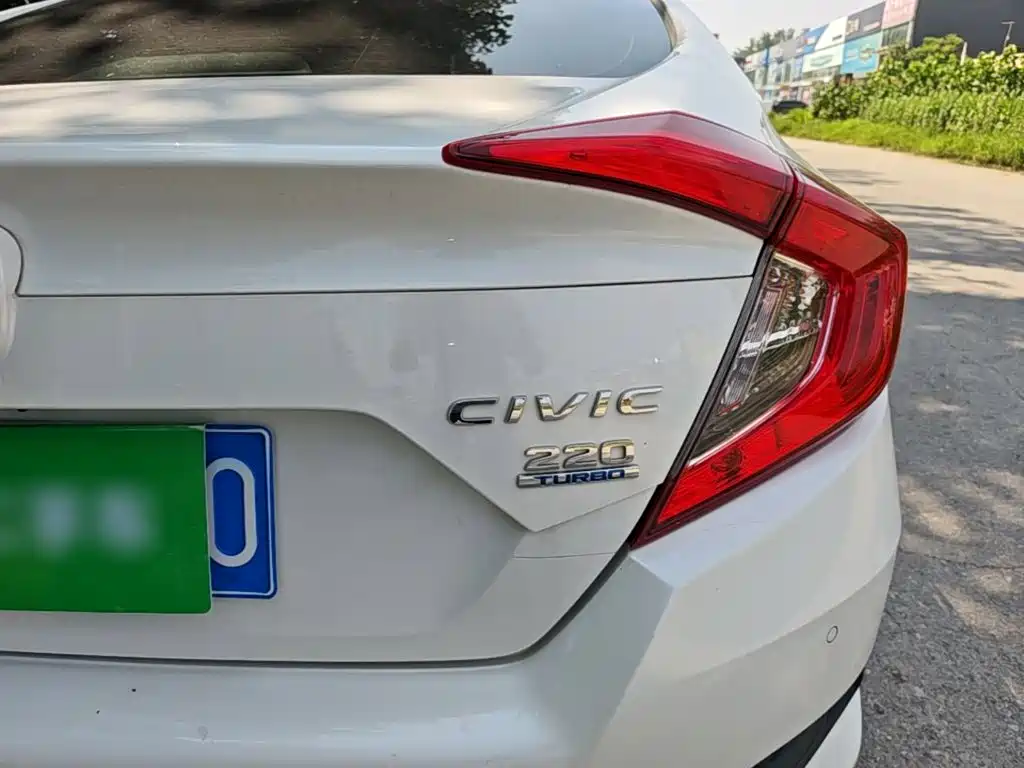 Honda Civic — миниатюра 8