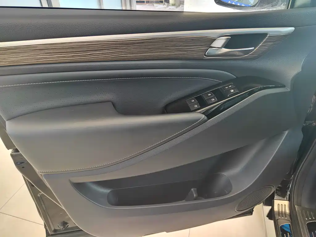 GAC M8 2021 390T Premium