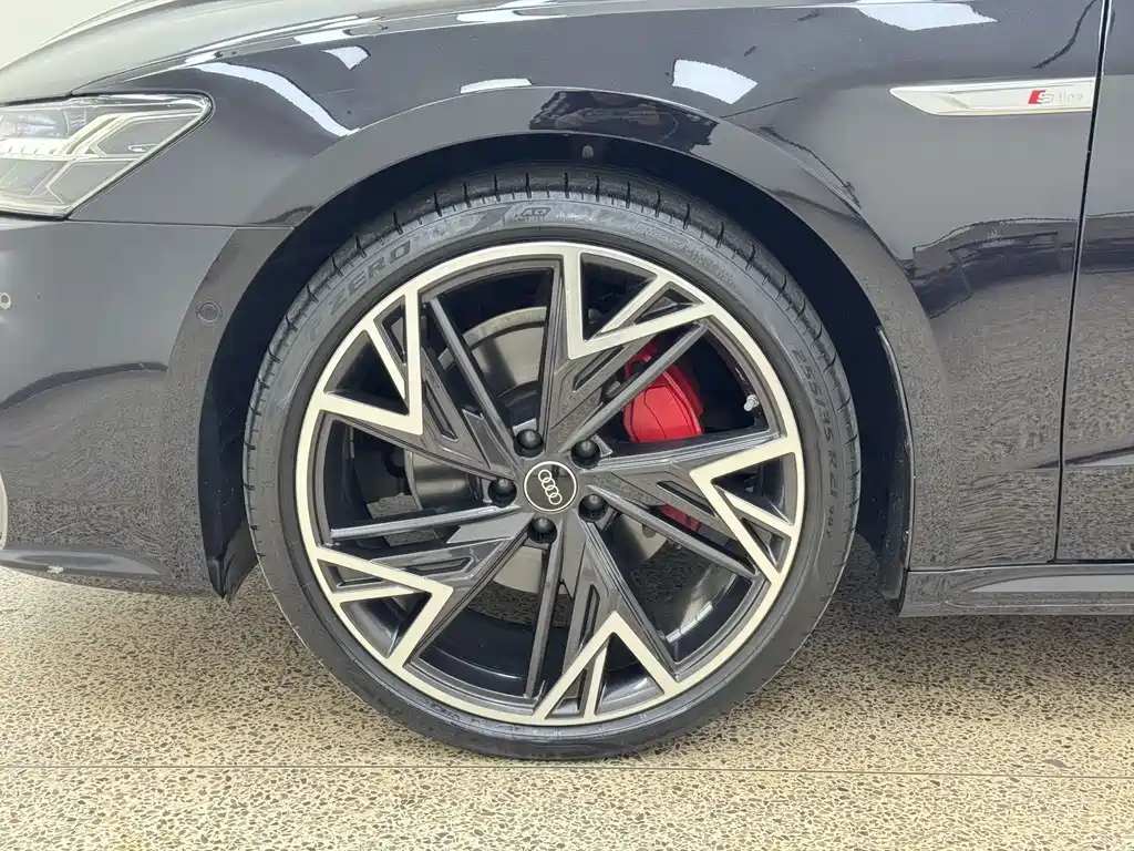 Audi A7L — миниатюра 10