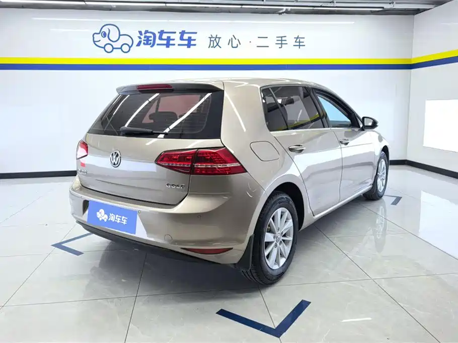 Volkswagen Golf 2015 1.6L AT Fashion