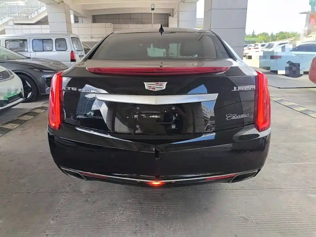 Cadillac XTS — миниатюра 6