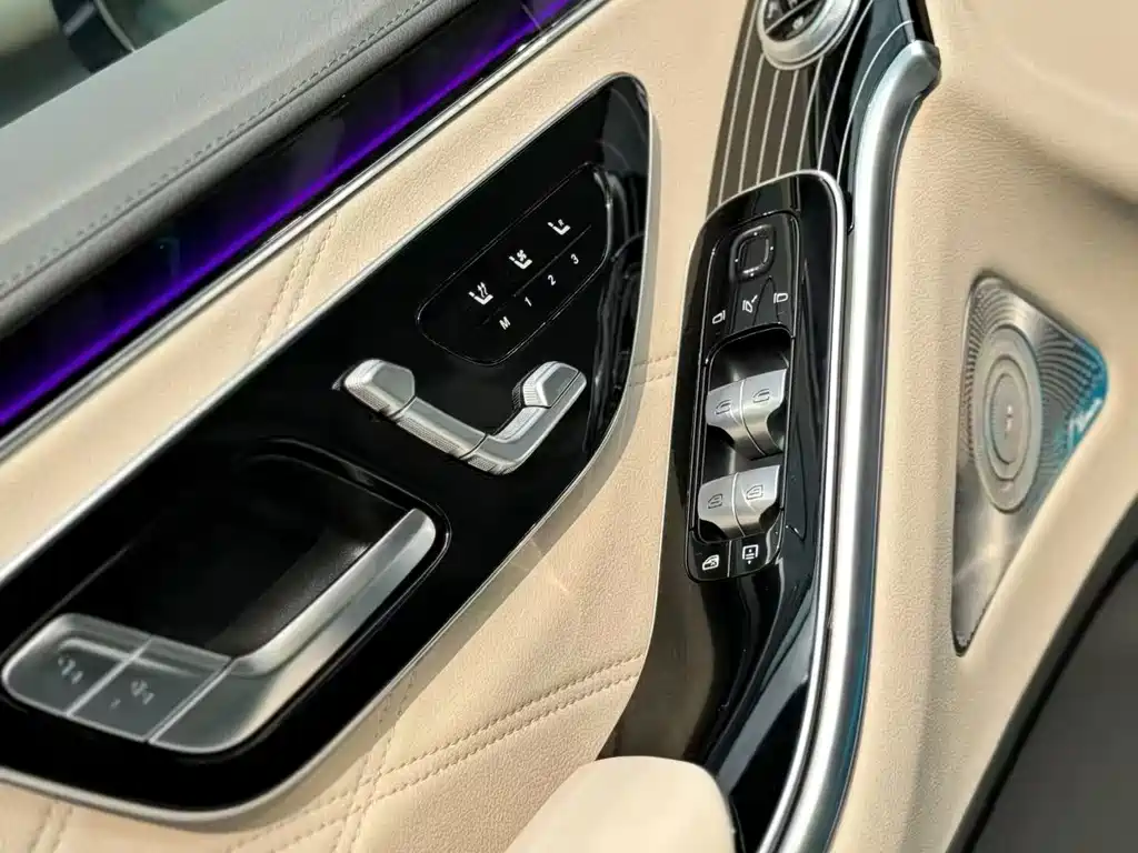 Mercedes-Benz S-Class — миниатюра 8