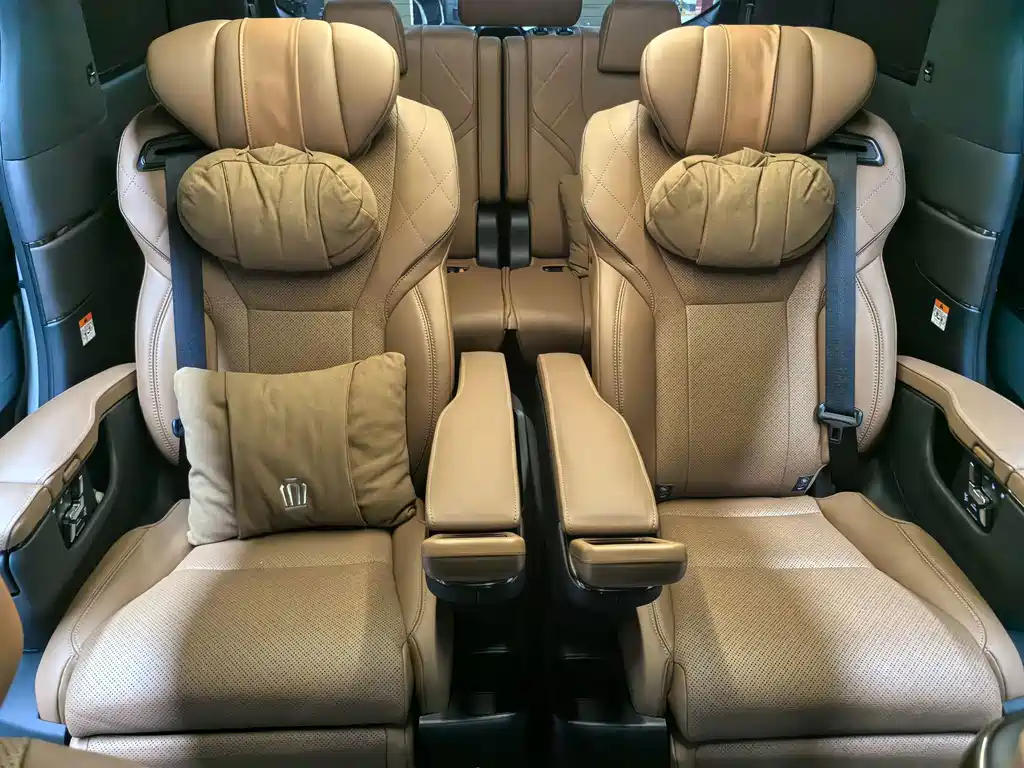 Toyota Vellfire — миниатюра 7