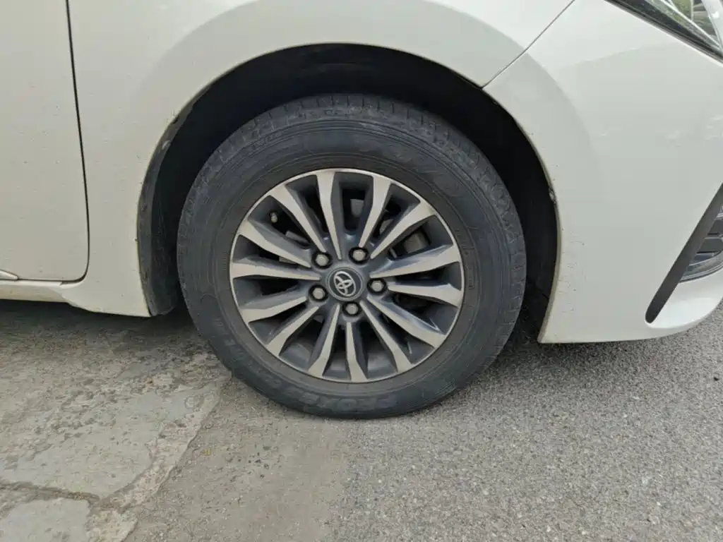 Toyota Corolla — миниатюра 14
