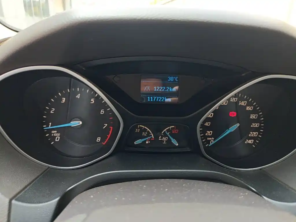 Ford Focus 2012 1.6L MT Comfort