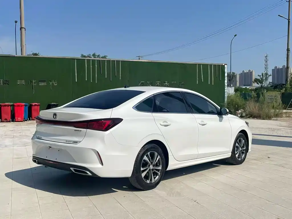 Changan Eado — миниатюра 7
