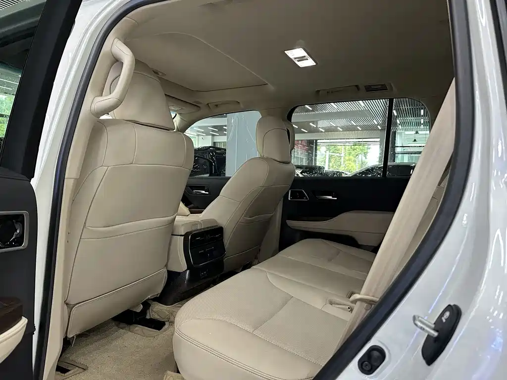 Toyota Land Cruiser — миниатюра 7