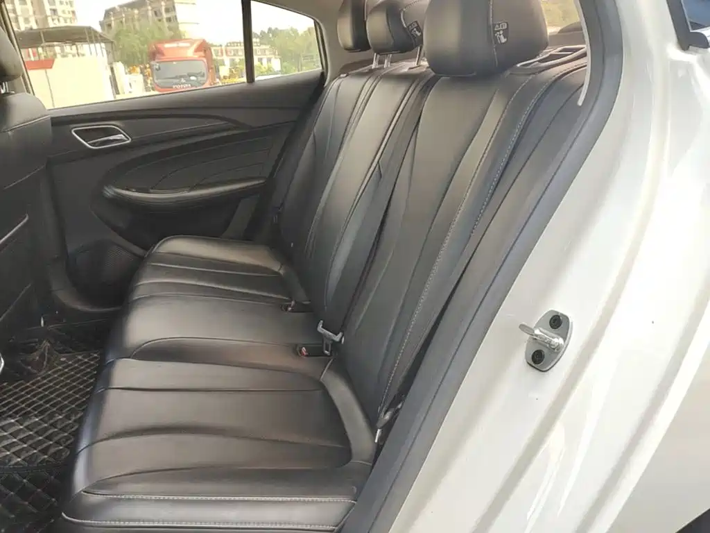 Roewe i5 — миниатюра 17