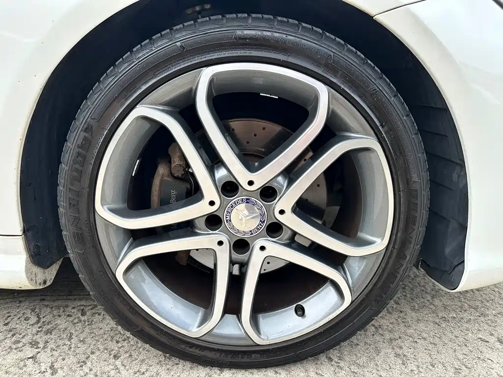 Mercedes-Benz E-Class (Import) — миниатюра 20