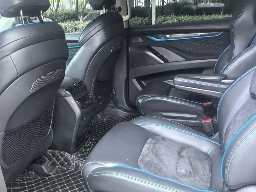 Maxus SAIC MAXUS D90 D90 2017 2.0T AT