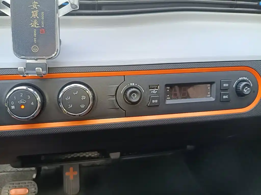 Wuling MINIEV — миниатюра 13