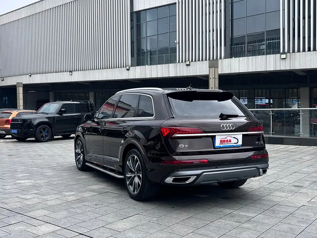 Audi Q7 — миниатюра 15