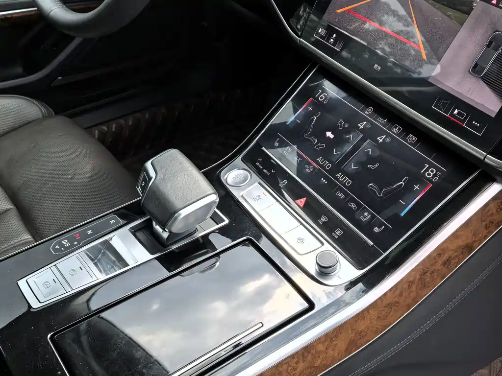 Audi A8 — миниатюра 15