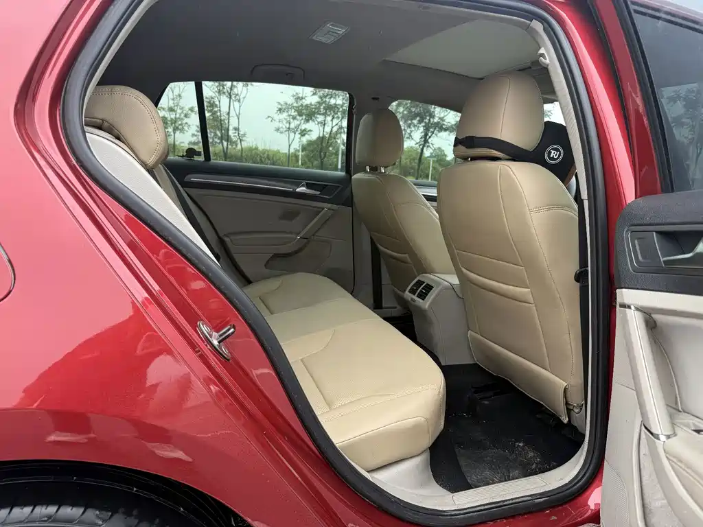 Volkswagen Golf — миниатюра 8