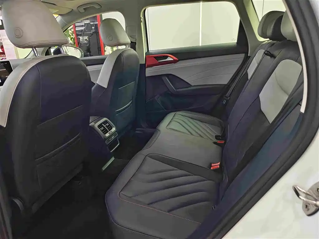Volkswagen Tharu — миниатюра 5