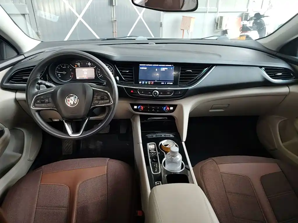 Buick Regal — миниатюра 10