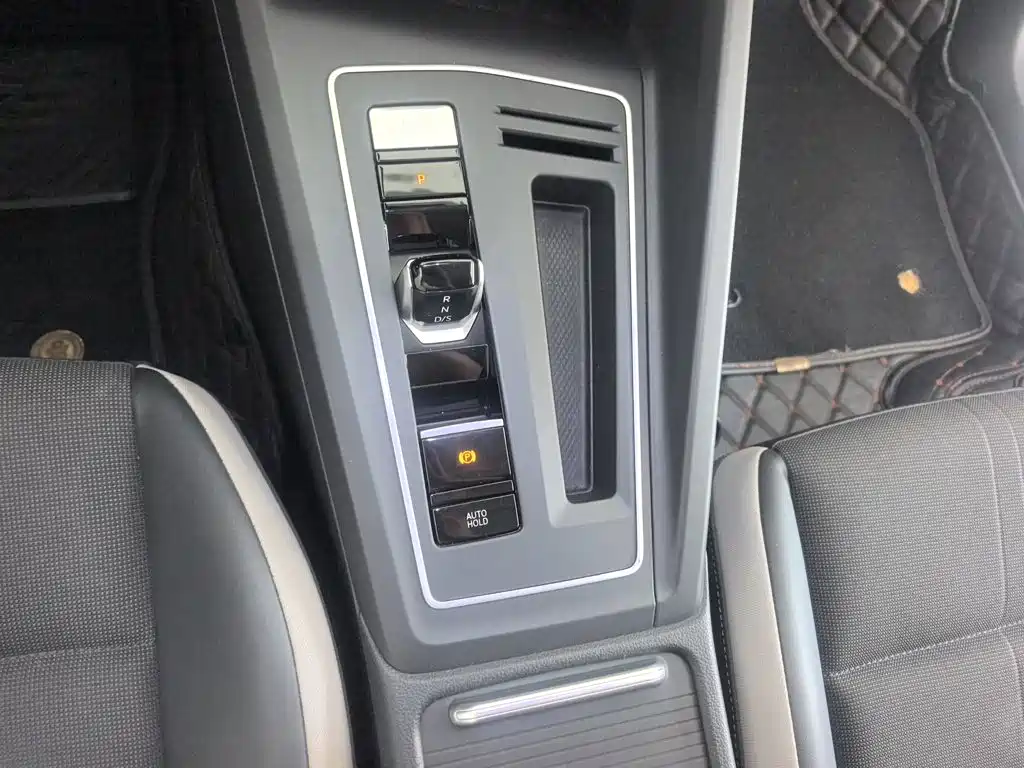 Volkswagen Golf — миниатюра 9