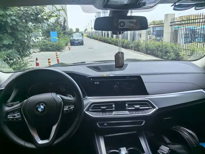 BMW X5 New Energy (Import) — миниатюра 4