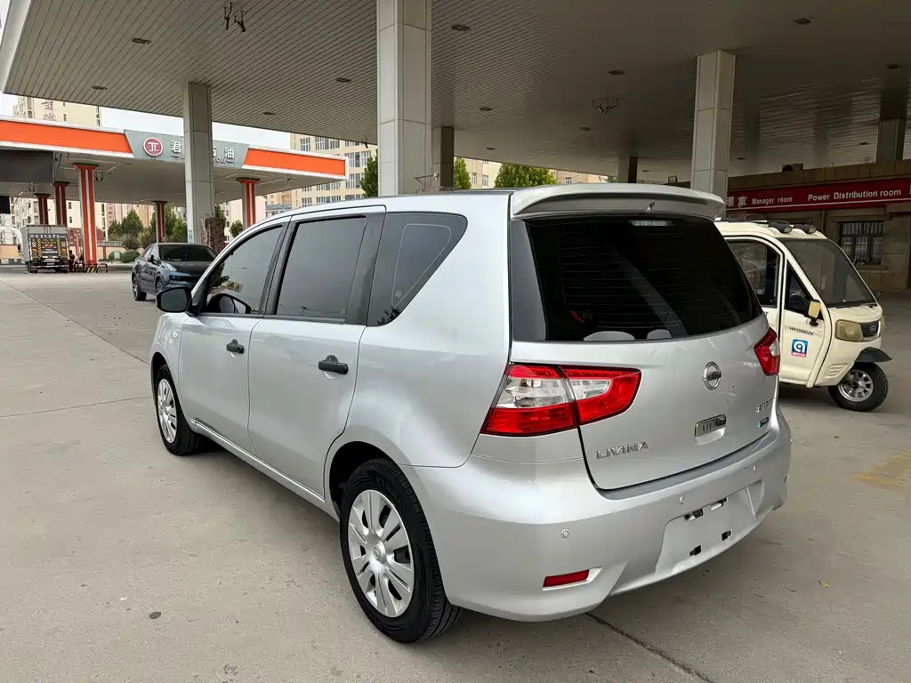 Nissan Livina — миниатюра 11