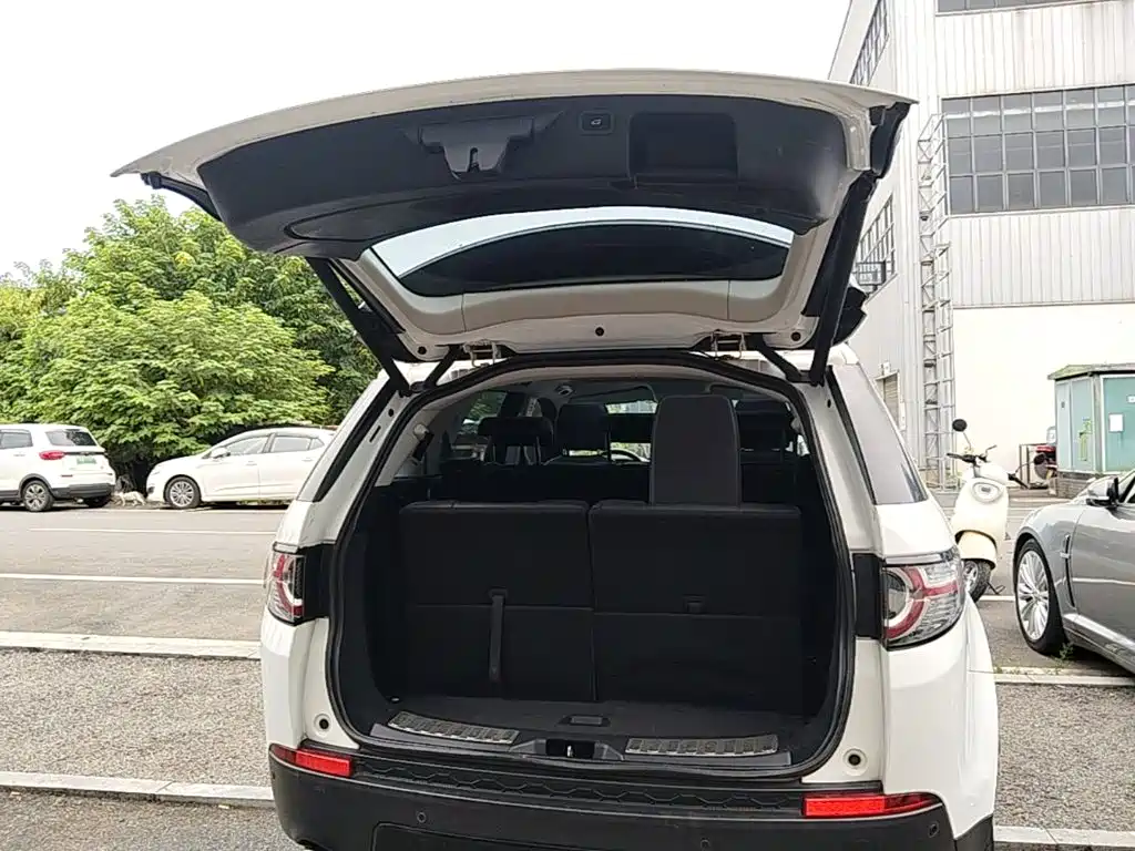 Land Rover Discovery Sport — миниатюра 19