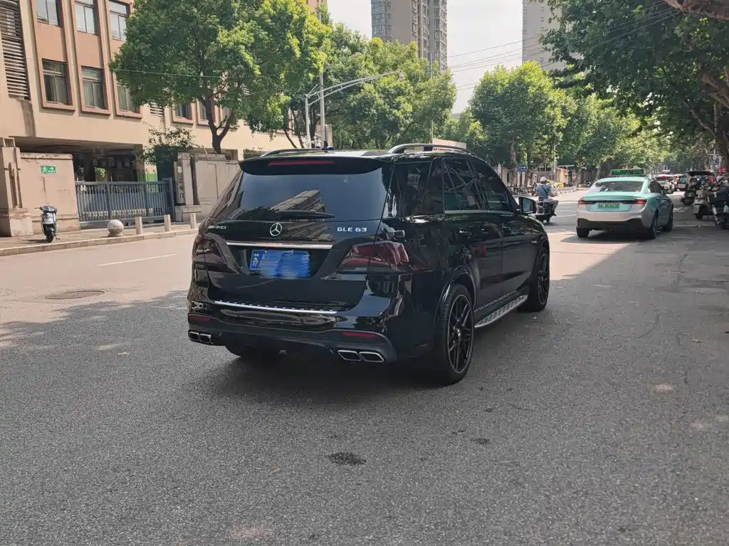 Mercedes-Benz GLE AMG — миниатюра 4