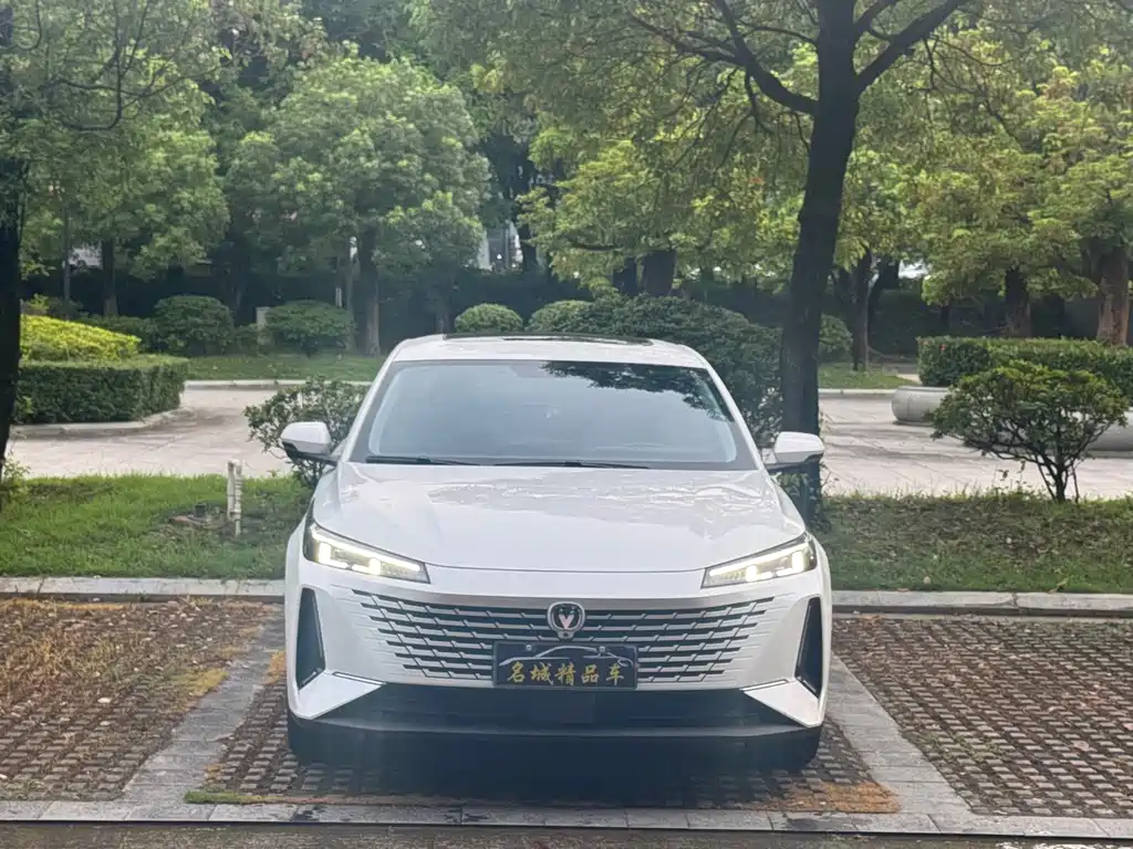 Changan Yida — миниатюра 2