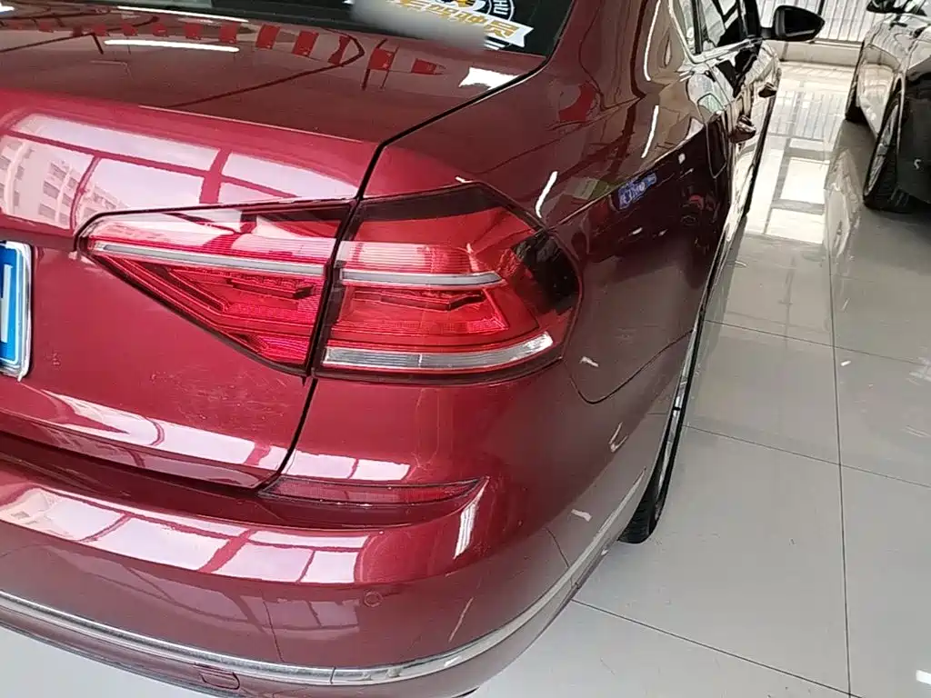 Volkswagen Passat — миниатюра 8