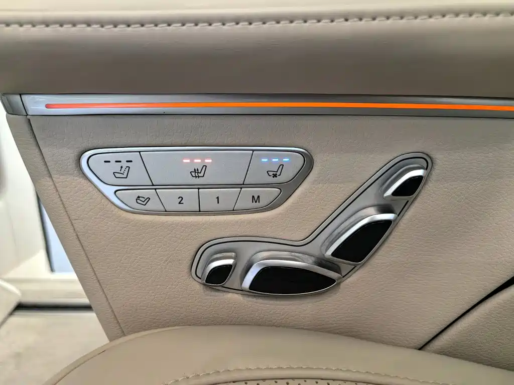 Mercedes-Benz V-Class — миниатюра 8