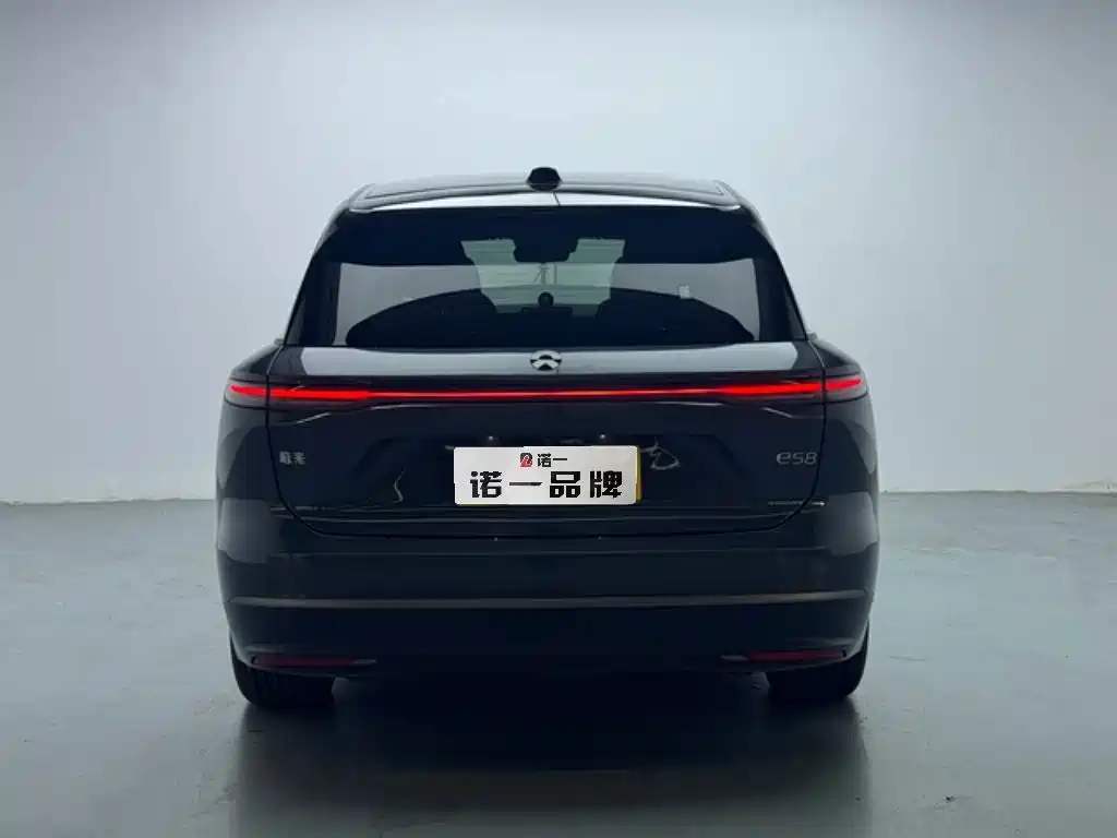 NIO ES8 — миниатюра 5