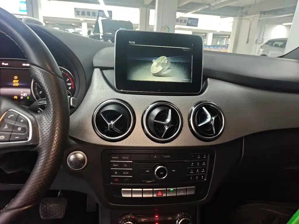 Mercedes-Benz B-Class — миниатюра 13