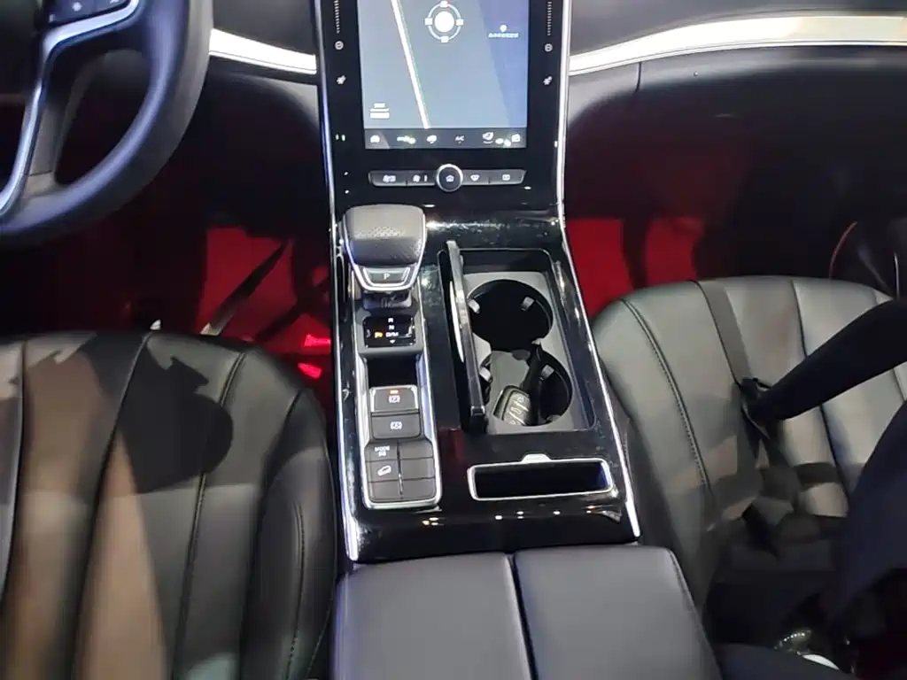 Roewe RX5 MAX — миниатюра 14