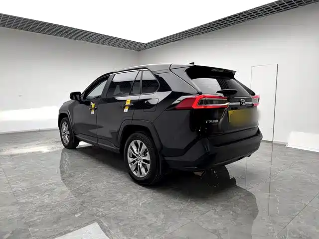 Toyota Wildlander 2023 2.0L CVT Lead