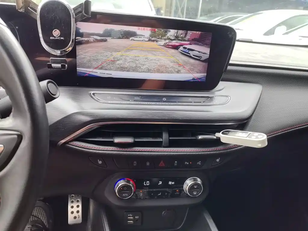 Buick Verano — миниатюра 13