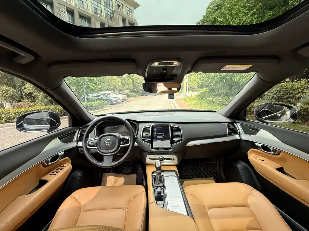 Volvo XC90 — миниатюра 7