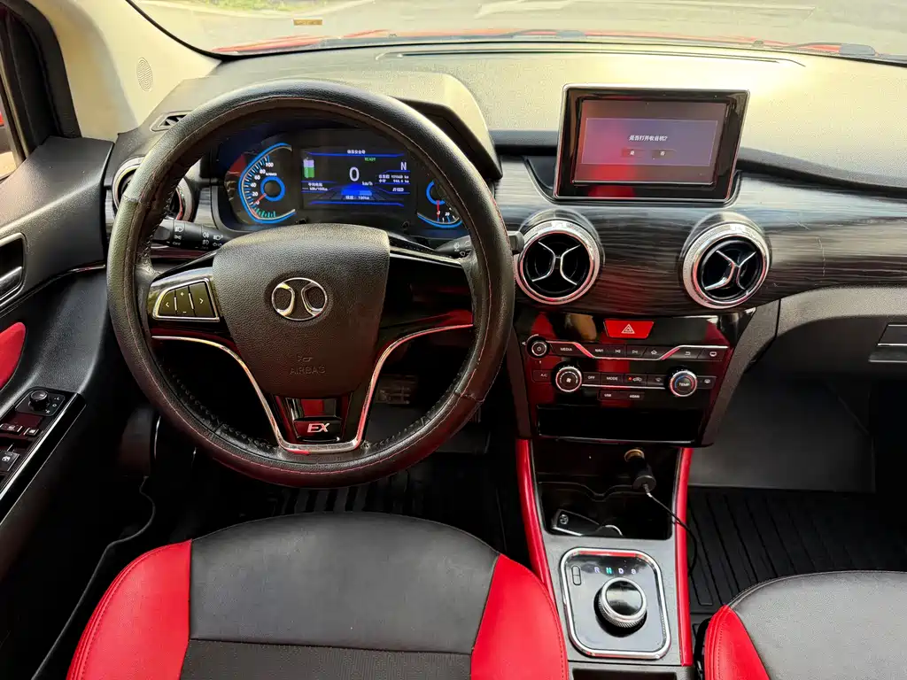 BAIC New Energy EX — миниатюра 9