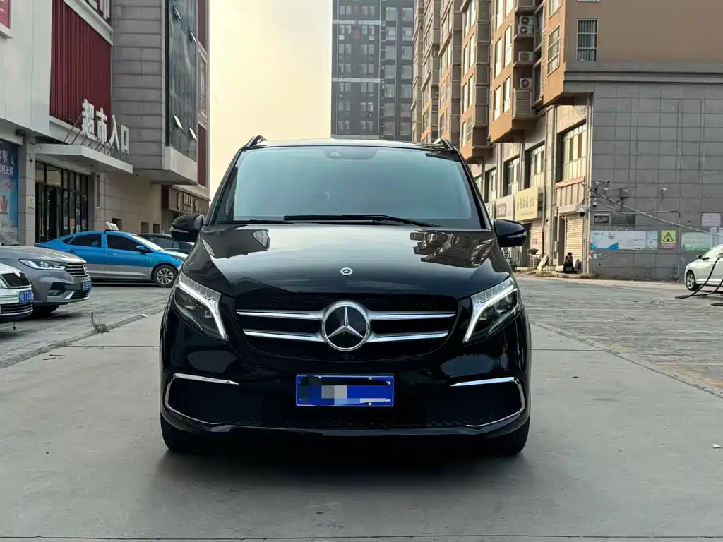 Mercedes-Benz V-Class — миниатюра 2