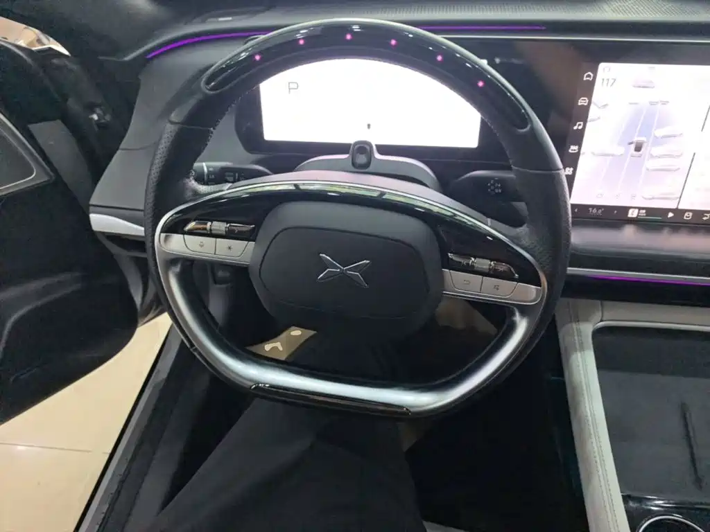 XPeng P7 — миниатюра 11
