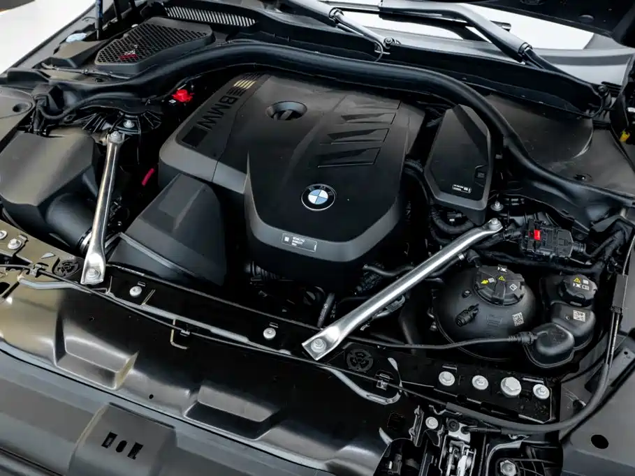 BMW 5 Series — миниатюра 11