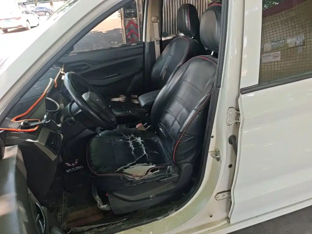 Wuling Hongguang — миниатюра 15